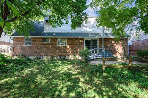 1590 Fawnvista Ln, Cincinnati OH 45246-2039 exterior