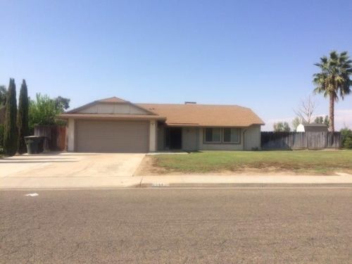 584 Calaveras St, Sharon, CA 93610-2122
