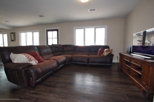 126 Virginia Ave, Lavallette NJ 08735-2439 exterior