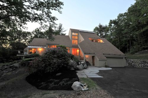 25 Hemlock Hill Rd, Amherst, NH 03031-2627