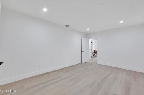 3096 Reservoir Dr, Simi Valley CA  93065-1001 exterior