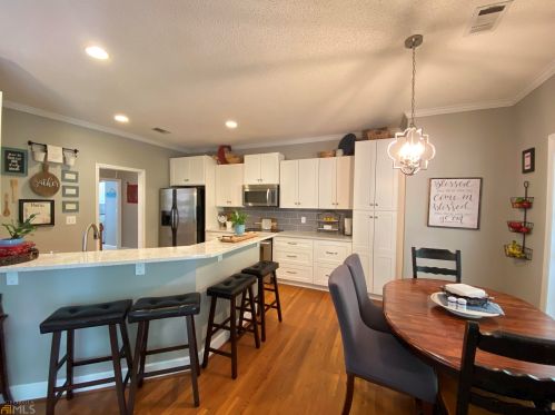 113 Cameron Pointe Dr, Lagrange, GA 30240-7727