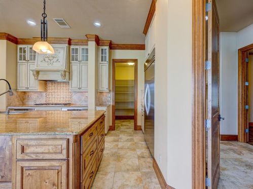 8708 Capehart Cv, Austin TX  78733-3260 exterior