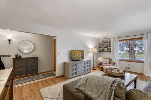 2073 Jade Ln, Saint Paul MN  55122-2862 exterior