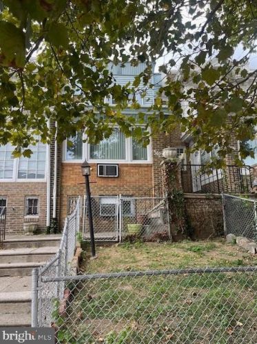 5423 Berks St, Philadelphia, PA 19131-3118
