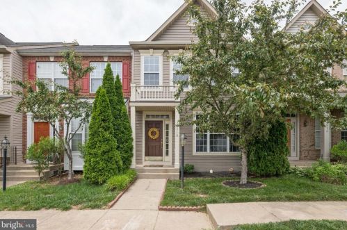 15518 Exmore Ct, Woodbridge, VA 22191-1491