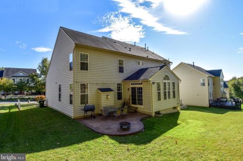 16534 Louisville Pl, Woodbridge VA  22191-4452 exterior