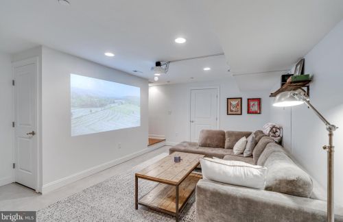 1421 Howard St, Philadelphia PA  19122-3905 exterior