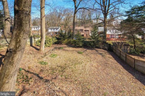 10211 Sutherland Rd, Silver Spring MD 20901-2236 exterior