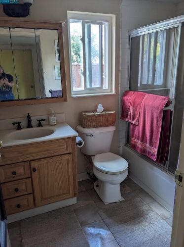 2096 Hoover Ave, Concord CA  94523-4645 exterior