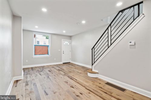 3369 Coral St, Philadelphia, PA 19134-3212