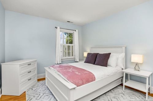 46 Pine Hill Ave, Norwalk CT  06855-2810 exterior