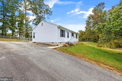 6311 Plantation Forest Dr, Spotsylvania VA  22553-7615 exterior