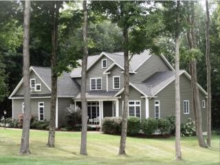 393 Sycamore St, Shelburne, VT 05482-4446