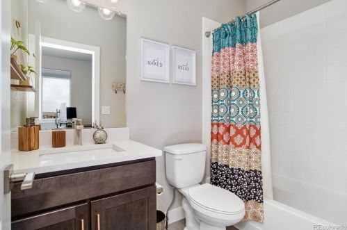 6749 Tempe Ct, Aurora CO  80016-2778 exterior