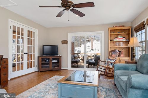 6705 Little Ann Ct, Springfield VA  22152-2629 exterior