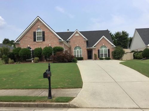 479 Grand Ashbury Ln, Buford, GA 30518-7976