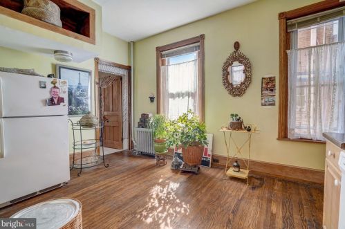 437 44 St, Philadelphia PA 19104-2910 exterior