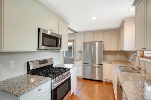 5142 Eastwood Rd, Saint Paul MN  55112-4804 exterior