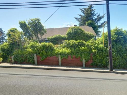 139 Nye St, Newport OR  97365-3429 exterior