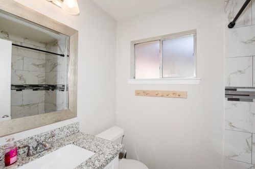 2212 Mockingbird Ln, Morgans Point TX 77571-2542 exterior