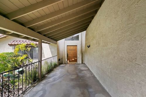 16350 Rancho Escondido Dr, Riverside CA  92506-5816 exterior