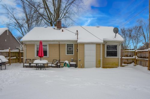 1236 44 Pl, Hobart IN exterior