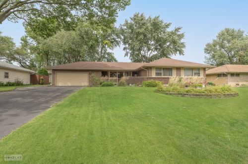 315 Long Ave, North Aurora, IL 60542-1230