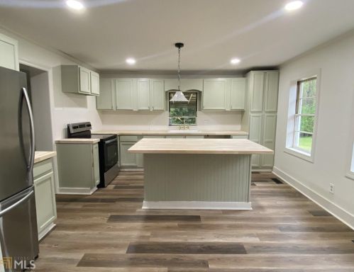 492 Poplar St, Madison, GA 30650-1622