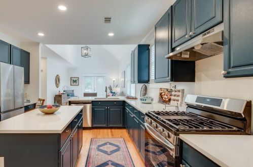 1332 Hooper Ave, Atlanta GA  30307-2014 exterior
