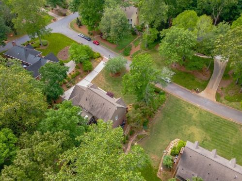 1565 Lazy River Ln, Atlanta GA  30350-3521 exterior