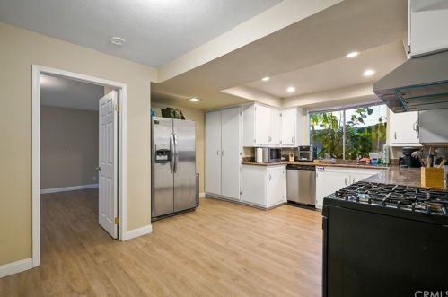 611 Broadway, Anaheim CA  92805-4101 exterior