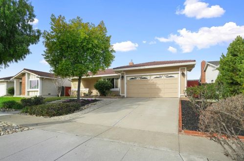 1555 Calle De Aida, San Jose, CA 95118-1905