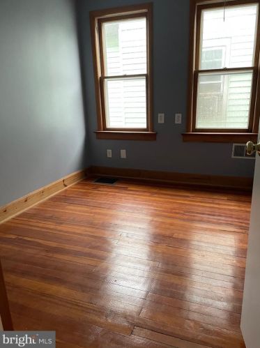 41 New Cedar Ln, Trenton NJ  08610-6319 exterior