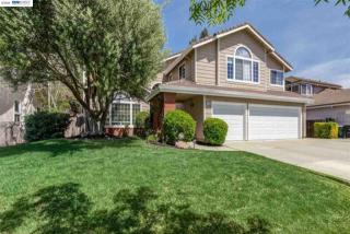 5168 Independence Dr, Pleasanton, CA 94566-7803