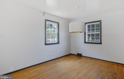 5623 Browning Rd, Camden NJ 08109-1638 exterior