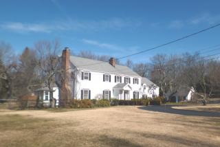 38 Fallowfield Rd, Fairfield, CT 06824-1616