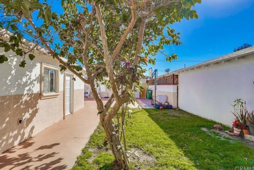 4619 130 St, Hawthorne CA 90250-5146 exterior