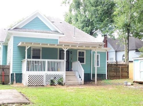 1737 Center Ave, Atlanta GA  30344-4703 exterior