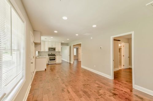 2851 1st Ave, Atlanta GA  30315-9001 exterior