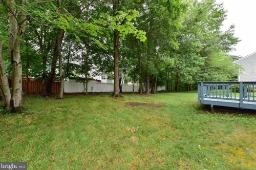 7309 Sterling Grove Dr, Springfield VA  22150-4437 exterior