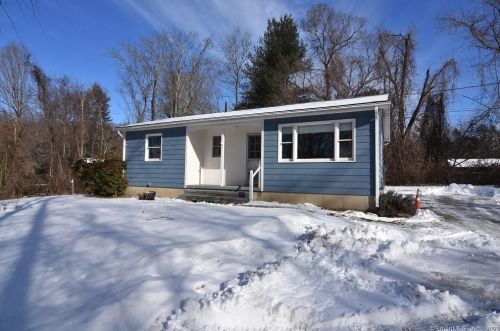 27 Evergreen Rd, Sandy Hook, CT 06482-1003