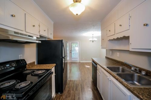 5411 Louis Xiv Ln, Atlanta GA  30349-3456 exterior