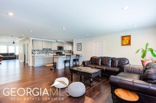 1723 Hardin Ave, Atlanta GA  30337-2059 exterior