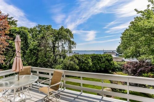 168 Beach Rd, Charlestown, RI 02813-1604