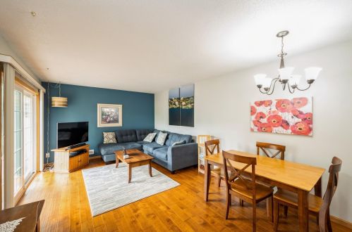 1048 Carmel Ct, Saint Paul MN  55126-5879 exterior