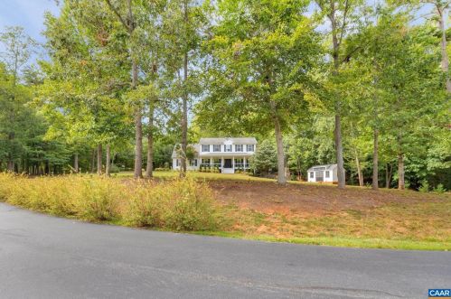 1275 Templeton Cir, Earlysville, VA 22936-9582