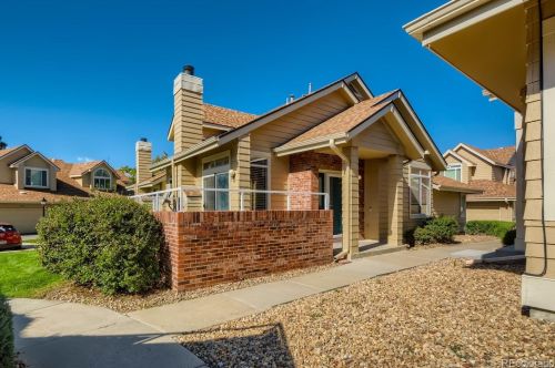2144 Scranton Way, Denver CO  80014-5318 exterior