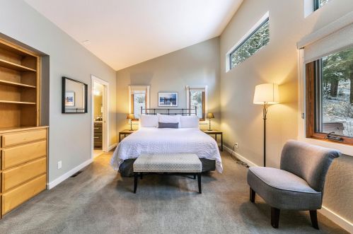 705 Conifer, Truckee CA  96161-3924 exterior