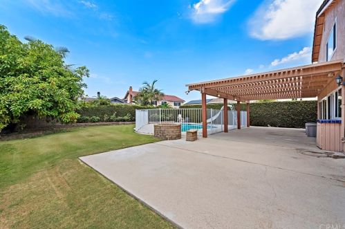 7301 Paseo Laredo, Anaheim CA  92808-1053 exterior